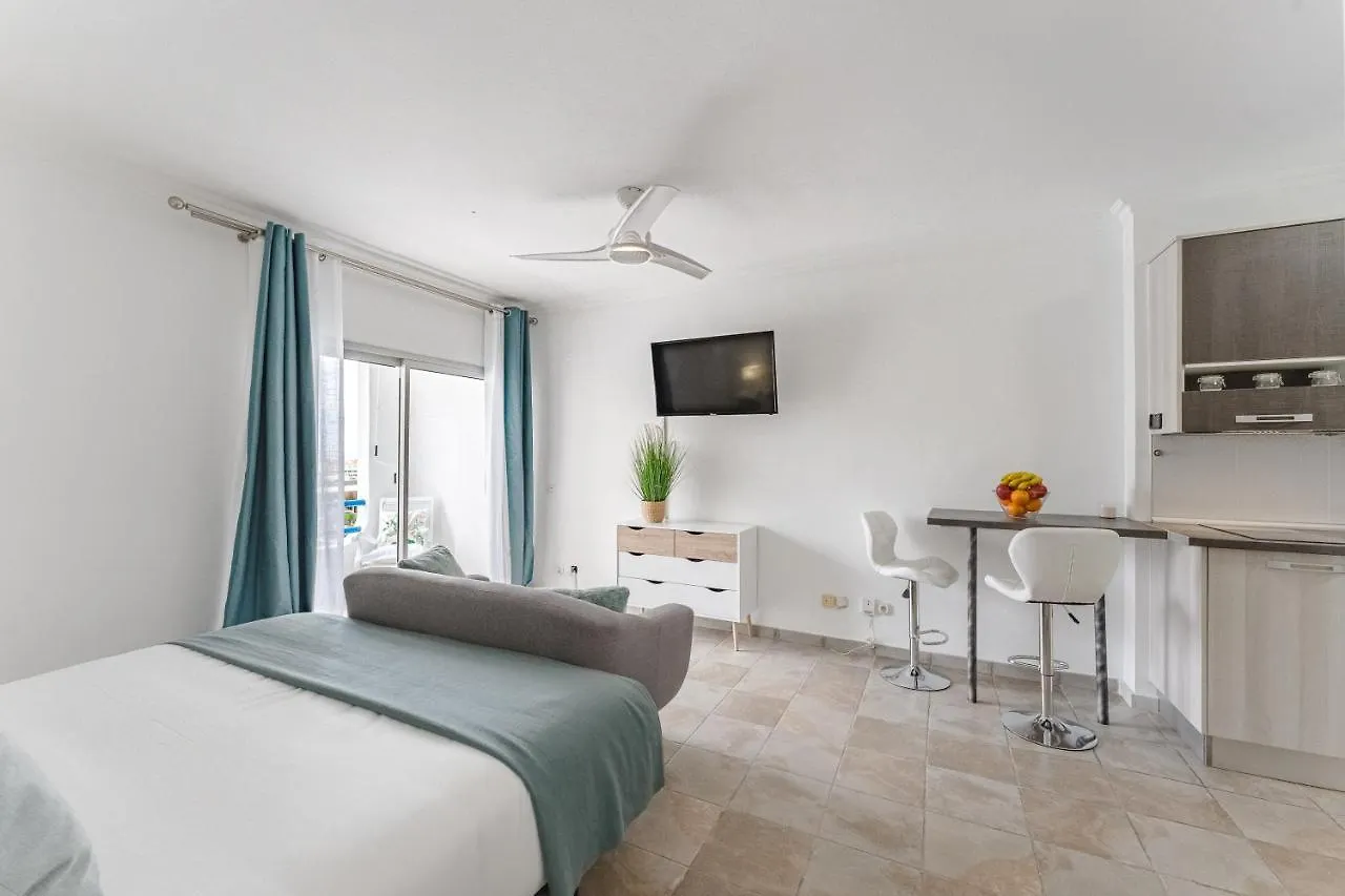 El Paraiso - By Feel Your Holidays Costa Adeje